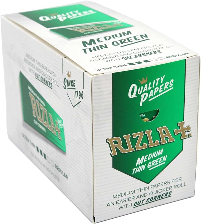 RIZLA REGULAR GREEN ROLLING PAPER - UK PACKAGING - FULL BOX OF 100 BOOKLETS